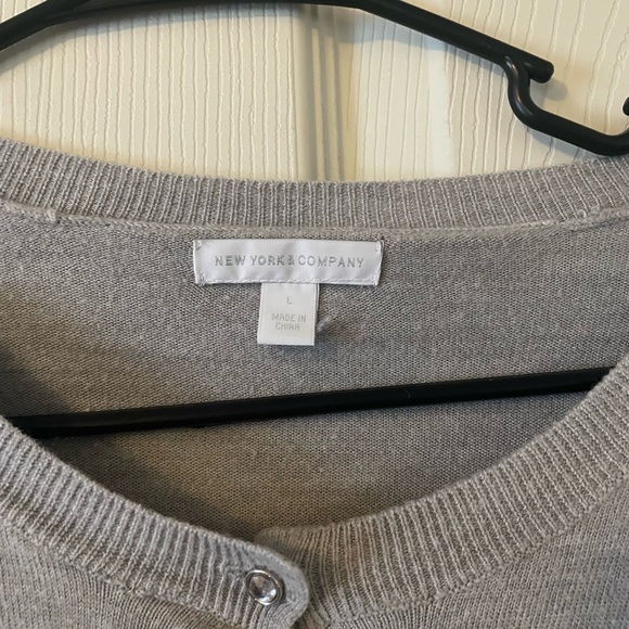 Women’s Cardigan - Picture 2 of 2